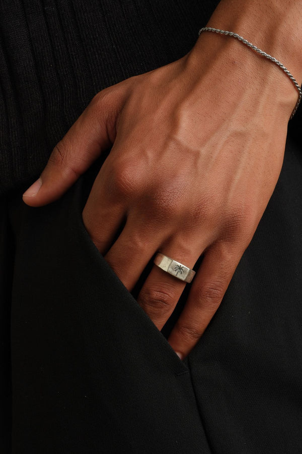 Palm Ring