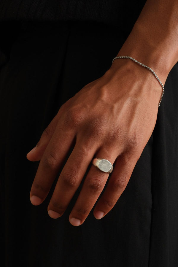 Modest Ring