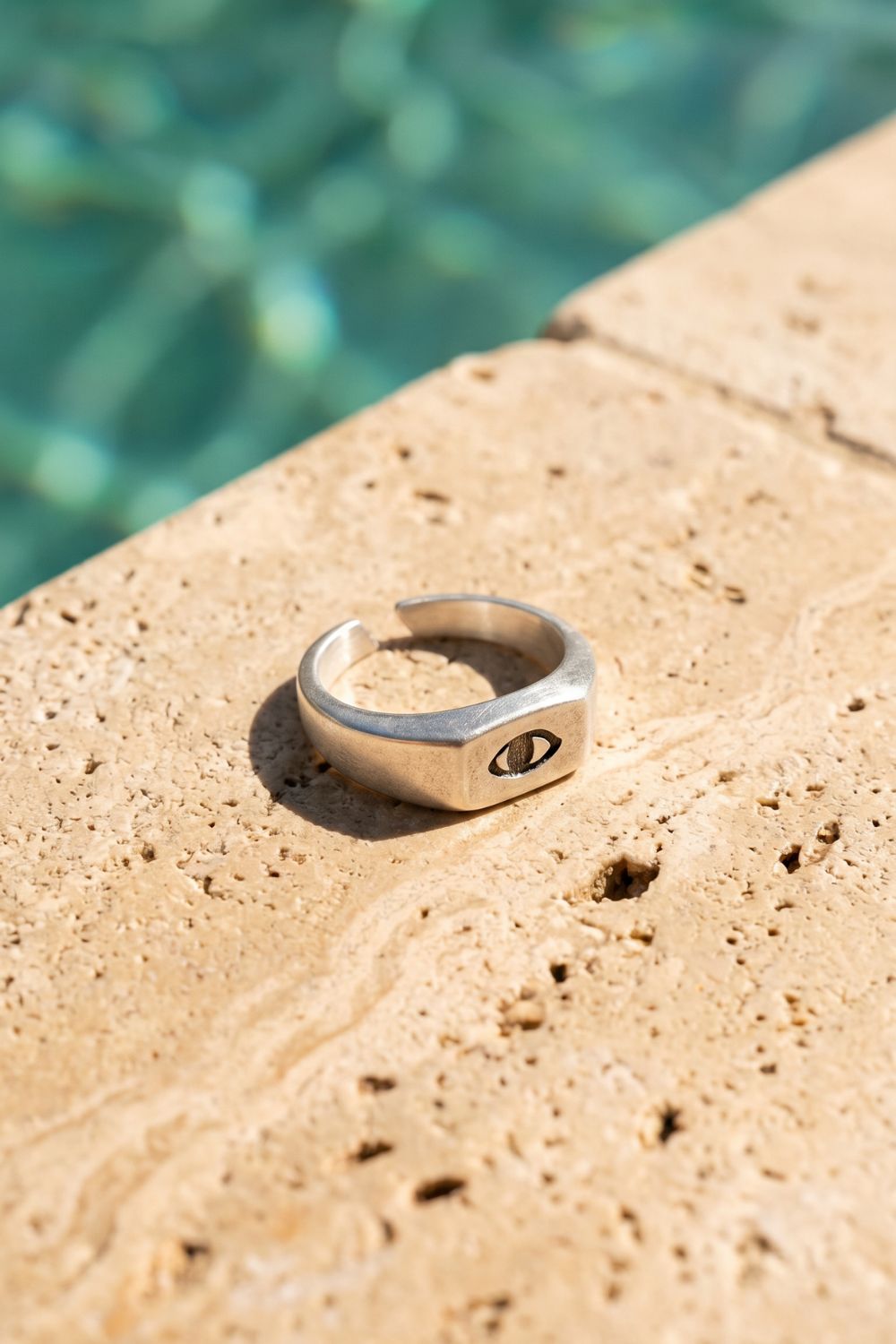 Eye Ring