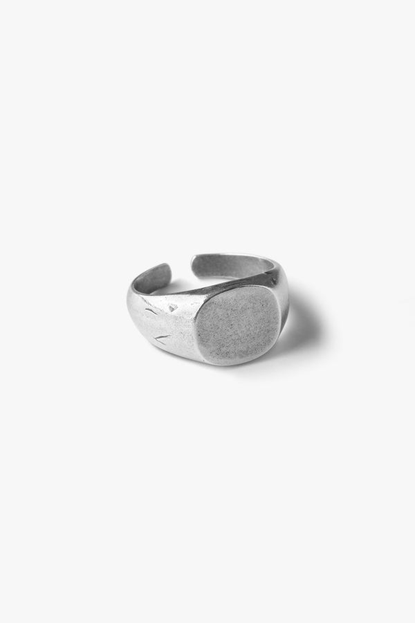 Modest Ring