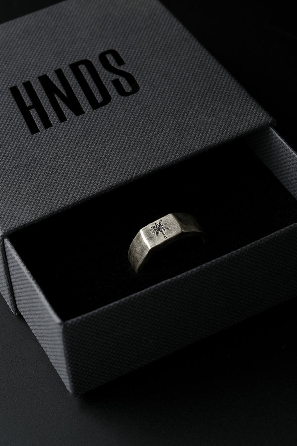Palm Ring